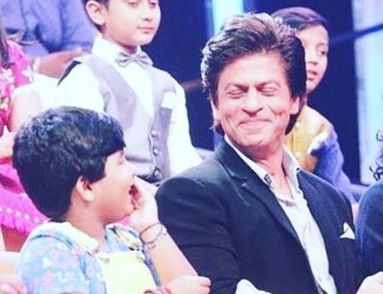 5 साल की उम्र में भगवान बन गया ये बच्चा, SRK और सनी भी फैन