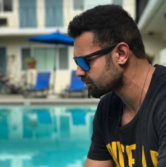 एडल्ट स्टार के साथ दिखे मिथुन चक्रवर्ती के बेटे, Photo वायरल