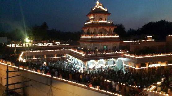 राहुल जाएंगे संतराम मंदिर, जानिये क्या खास इस मंदिर में...