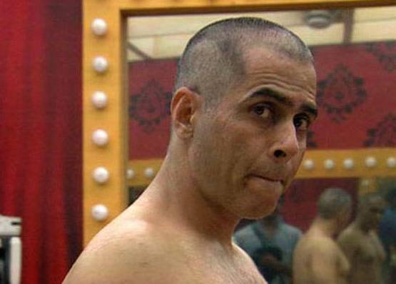 कास्टिंग काउच में फंसा था ये टीवी एक्टर,  18 साल छोटी उम्र की लड़की से की थी शादी