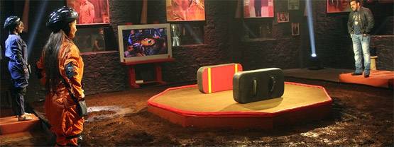 BIGG BOSS: सुल्तानी अखाड़े में भिड़ीं शिल्पा शिंदे और अर्शी खान