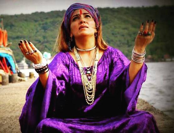 बिग बॉस की यह कंटेस्टेंट श्मशान में करती है तंत्र साधना!