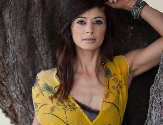 पूजा बत्रा का बिकिनी योग, हॉट योगा के साथ ऐसा है हेल्दी रूटीन