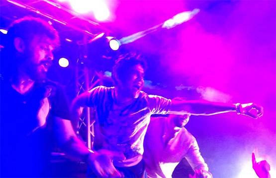 कैथोलिक वेडिंग में एक-दूजे का हाथ थामे दिखे समांथा और नागा चैतन्य, देखें PHOTOS