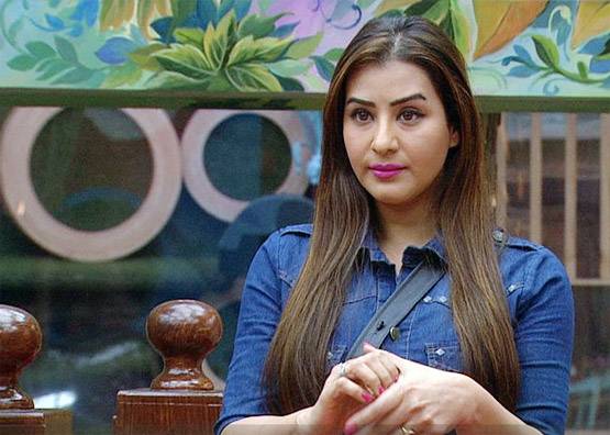 BIGG BOSS: सुल्तानी अखाड़े में भिड़ीं शिल्पा शिंदे और अर्शी खान