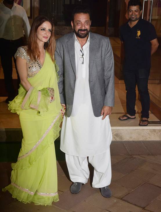 PHOTOS: संजय दत्त की दिवाली पार्टी में आए सलमान खान, दूरियां हुईं खत्म?