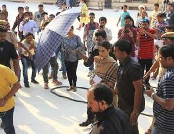 रानी लक्ष्मीबाई बनीं कंगना रनौत का दिखा ऐसा अंदाज, देखें PHOTOS