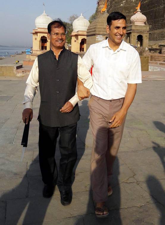 ये है असली 'पैडमैन' की कहानी, कभी खुद सेनेटरी नैपकिन पहन घूमते थे