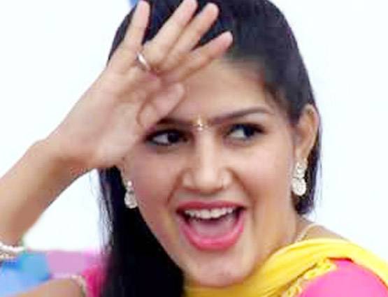 बिग बॉस में बोलीं सपना चौधरी, 'मैं चलती-फिरती आफत हूं'