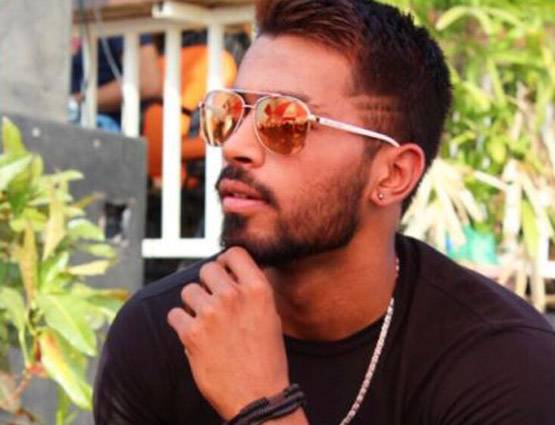 8वीं पास हार्दिक पांड्या हैं क्रिकेट की नई सनसनी, जानें ये 10 बातें