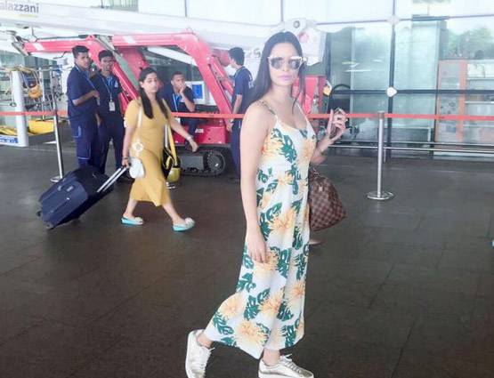 मॉडल को खास बेडरूम ले गया था राम रहीम, दिया था पैसों का लालच