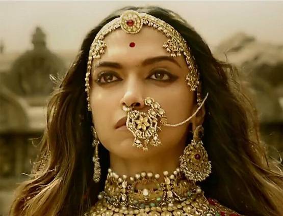 रिलीज से पहले ही दीपिका हिट, पद्मावती के लिए ली सबसे ज्यादा फी