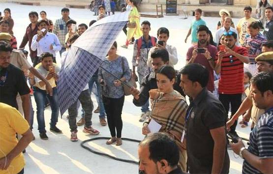 रानी लक्ष्मीबाई बनीं कंगना रनौत का दिखा ऐसा अंदाज, देखें PHOTOS