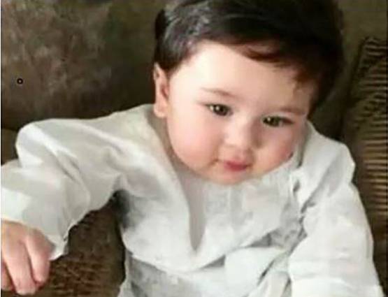 तैमूर की वायरल फोटोज के पीछे है किसका हाथ? नहीं मिलता क्रेडिट