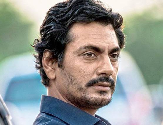 विवादों में नवाज की किताब, एक्ट्रेस बोली- मेरे बारे में की अश्लील बातें