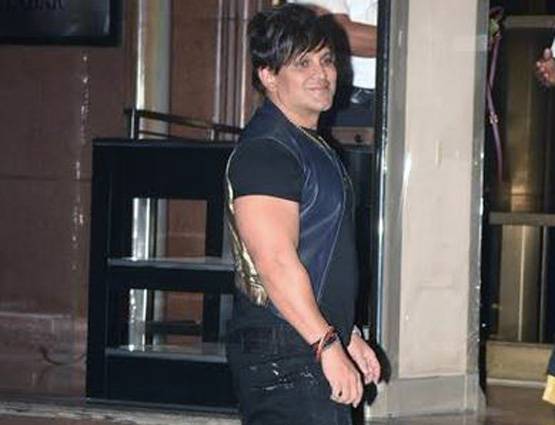 Mommy गौरी की पार्टी में सुनहरा दिखा सुहाना का अंदाज