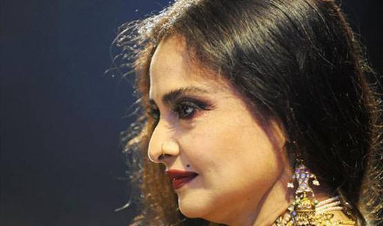 रेखा को मिला है एजलेस ब्यूटी का खिताब, क्या आप जानते हैं उनकी खूबसूरती के पीछे का ये राज...