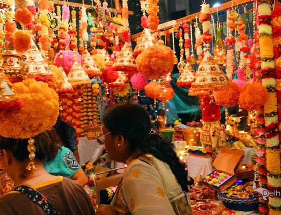 दिवाली पर यहां लगते हैं खास मेले, सस्ते में मिलेगा हर सामान