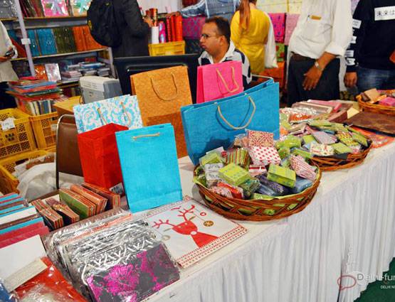 दिवाली पर यहां लगते हैं खास मेले, सस्ते में मिलेगा हर सामान