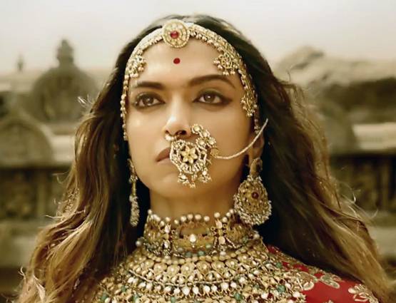 Box office पर हिट होगी दीपिका-शाहिद और रणवीर की #Padmavati!
