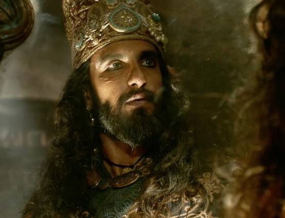 Box office पर हिट होगी दीपिका-शाहिद और रणवीर की #Padmavati!