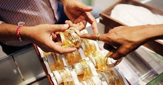 लॉकर में रखने की बजाय यहां रखें सोना, होगी कमाई