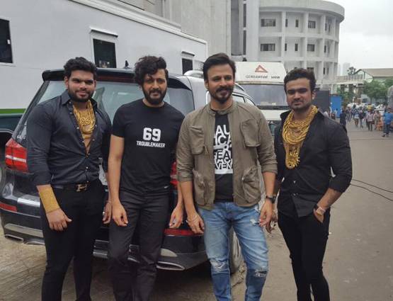 रईसी देख कपिल ने छुए थे इनके 'पैर', कार हो या जूते सब हैं सोने के