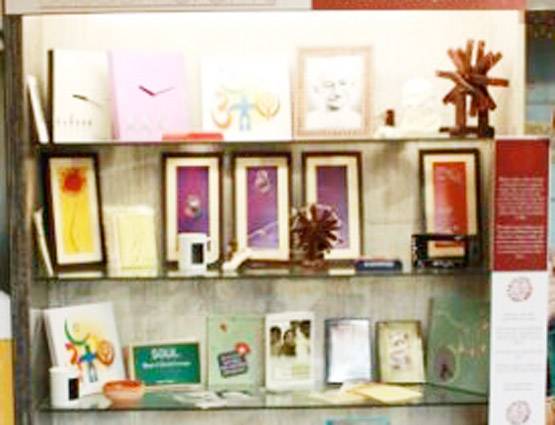 दिवाली पर यहां से खरीदें उपहार, जितना मर्जी हो उतनी चुकाएं कीमत