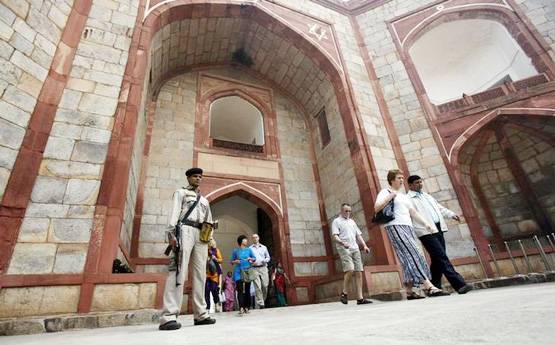 लड़ाई छोड़ ईरान भाग गया था हुमायूं, इसके मकबरे को देख बना था ताजमहल