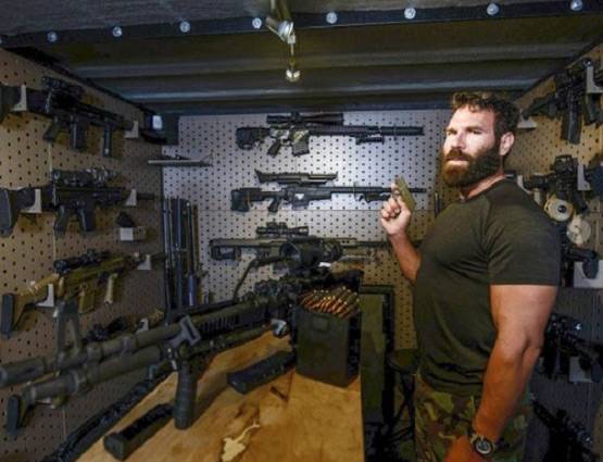 वेगास: जान बचाकर भागे 'Insta King', सिर में गोली लगते देखा