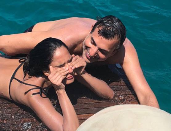 बीच पर पति के साथ लीजा हेडन, यूं मनाई 1st वेडिंग एनिवर्सरी