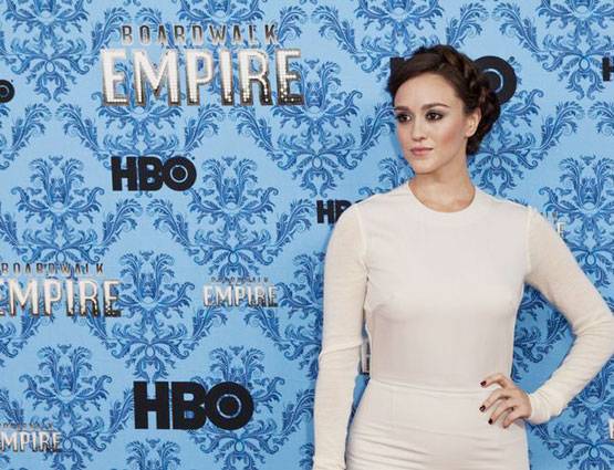 पूर्व US राष्ट्रपति ने एक्ट्रेस को 2 बार पीछे से छुआ, सुनाए गंदे जोक