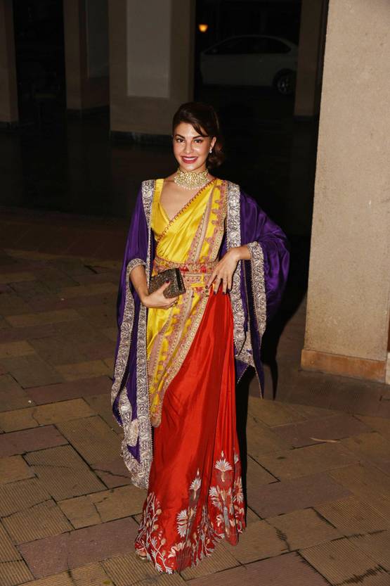 PHOTOS: संजय दत्त की दिवाली पार्टी में आए सलमान खान, दूरियां हुईं खत्म?