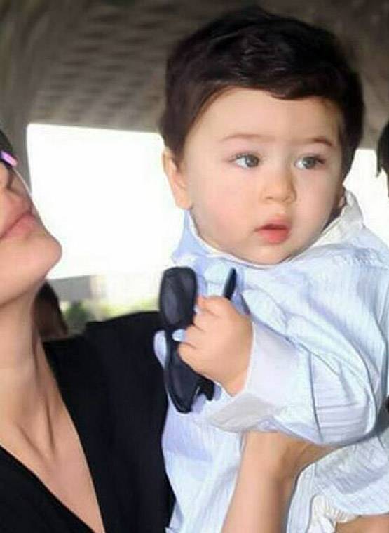 नानी संग मस्ती करते नजर आए तैमूर, देखें क्यूट तस्वीरें