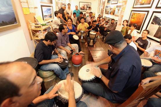 इस दिवाली इन रेस्तरां में खाएं खाना, जितना मर्जी उतना चुकाएं बिल