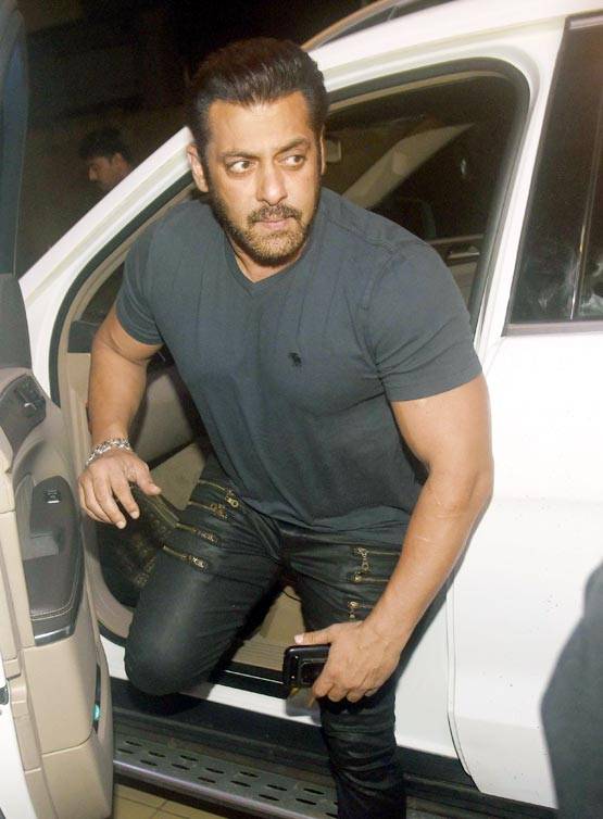 DIWALI PARTY: डिलीवरी के कुछ ही दिनों बाद दिखा सोहा अली खान का ये अंदाज