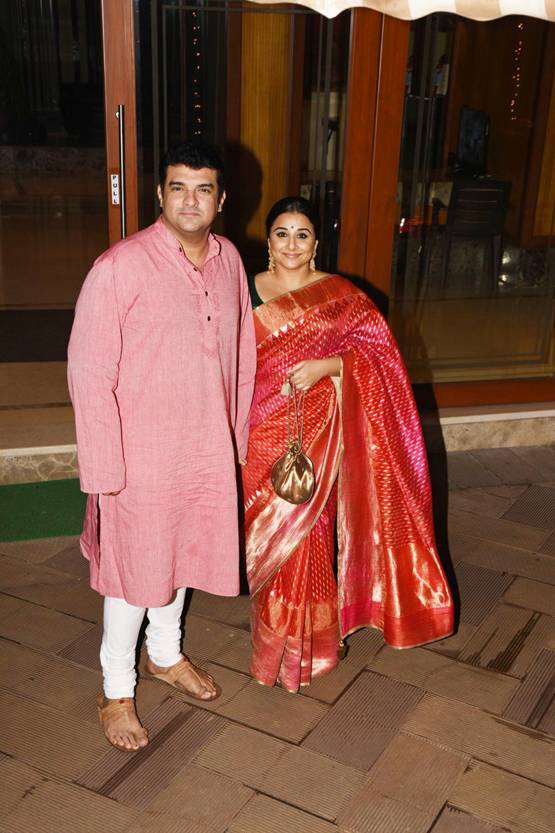 PHOTOS: संजय दत्त की दिवाली पार्टी में आए सलमान खान, दूरियां हुईं खत्म?