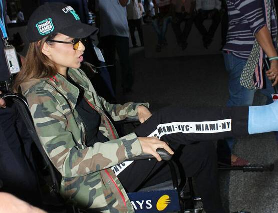 बिना व्हील चेयर के चल नहीं पा रही हैं कंगना रनौत, लगी है गंभीर चोट