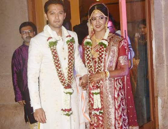 एक्ट्रेस तनुश्री दत्ता की बहन ने की 10 साल बड़े एक्टर से शादी, PHOTOS