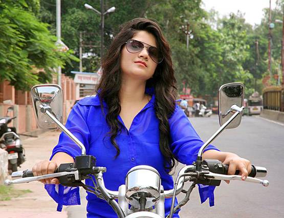 सपना की तरह फेमस हो रही ये डांसर, नाम से लड़का समझते थे लोग