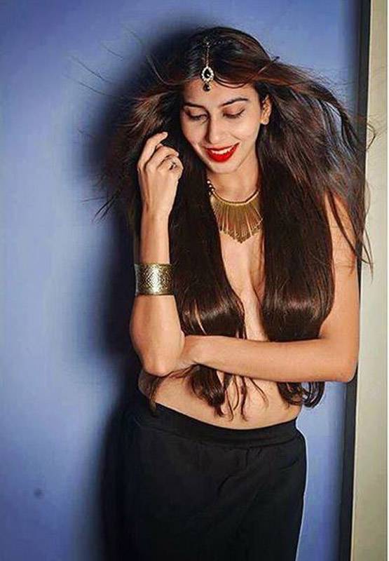 TV एक्ट्रेस ने पूनम पांडे-ईशा को दी मात, Bold Look वायरल