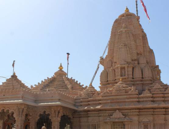 कच्छ: इस मंदिर में यूं नहीं माथा टेकने पहुंचे मोदी, ये है मान्यता
