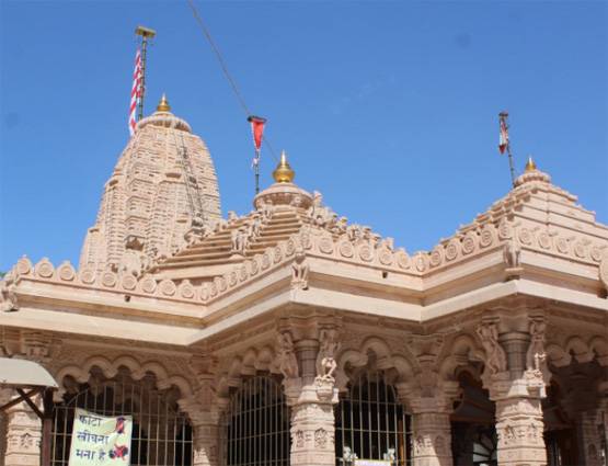 कच्छ: इस मंदिर में यूं नहीं माथा टेकने पहुंचे मोदी, ये है मान्यता