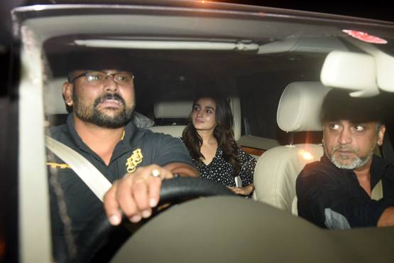 दीपिका की पार्टी में सबसे पहले पहुंचे रणवीर, ब्रेकअप की थी खबरें