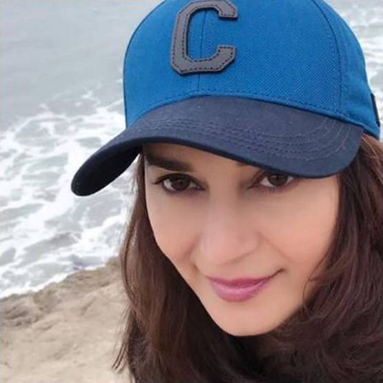 किसी का रेस्टोरेंट तो किसी का नाइट क्लब, ये है बॉलीवुड सिलेब्स के साइड बिजनेस