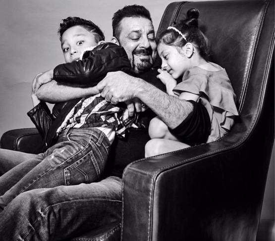 पहली बार संजय दत्त ने अपने बच्चों संग कराया शूट