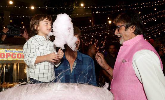 आराध्या की पार्टी में अबराम ने खाया 'बुड्ढी के बाल', देखें PHOTOS