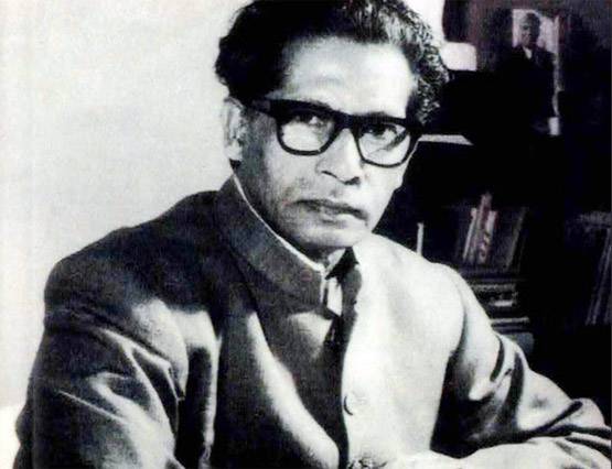 बुरे दौर में पिता की इन कविताओं ने दिया BIG B को हौसला