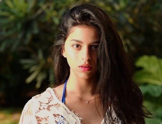 पापा शाहरुख की ऑनस्क्रीन वाइफ के साथ दिखीं सुहाना, फोटो वायरल