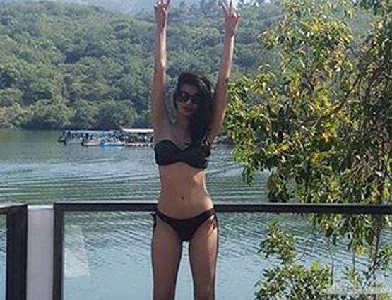 Bigg Boss की एक्स कंटेस्टेंट दिखीं बिकिनी में, तस्वीरें Viral